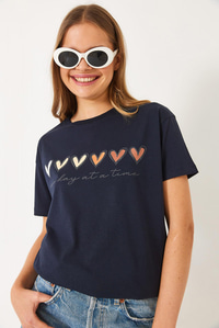 Kısa Kollu Renkli Kalp Baskılı Basic T-Shirt 60602017 - Lacivert