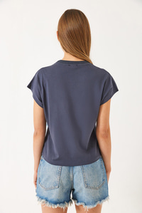 Kısa Kollu Renkli Tül Çiçek Aksesuarlı T-Shirt 60602015 - Füme