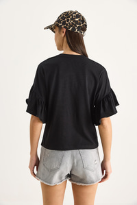 Kolları Fırfırlı Bisiklet Yaka Pamuklu T-Shirt 60602074 - Siyah