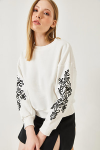 Kolları Nakış Desenli Sweatshirt 60601029 - Ekru