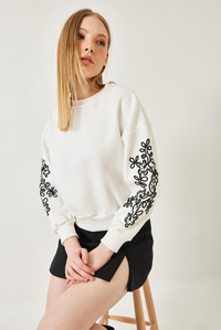 Kolları Nakış Desenli Sweatshirt 60601029 - Ekru