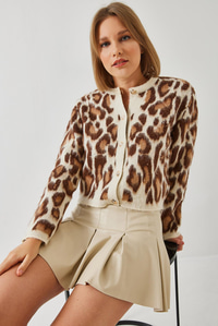 Leopar Desenli Düğmeli Triko Hırka 8007 60351278 - Ekru-Camel