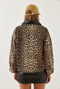 Leopar Desenli Yakası Deri Detaylı Mont 60351236 - Siyah-Camel