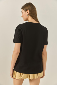 Leopar ve Taş Detaylı Kalpli Kısa Kollu T-Shirt 60602034 - Siyah