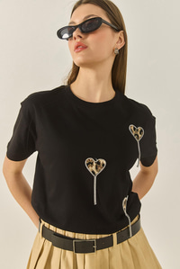 Leopar ve Taş Detaylı Kalpli Kısa Kollu T-Shirt 60602034 - Siyah