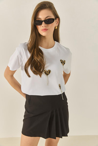 Leopar ve Taş Detaylı Kalpli Kısa Kollu T-Shirt 60602034 - Beyaz