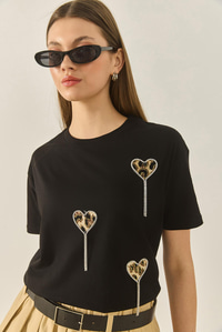 Leopar ve Taş Detaylı Kalpli Kısa Kollu T-Shirt 60602034 - Siyah