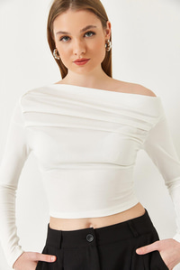 Madonna Yaka Pileli Bluz 7218 60261337 - Beyaz