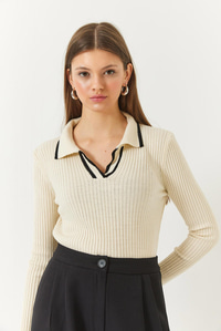 Polo Yaka Fitilli Şerit Detaylı Mevsimlik Uzun Kollu Triko Bluz 60261446 - Ekru-Siyah