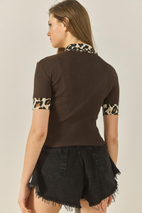 Polo Yaka Leopar Detaylı Fitilli Örme Bluz 2470 60284047 - Acı Kahve