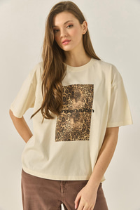 Premium Leopar Baskılı Oversize Pamuklu T-Shirt ÖT251040 60283293 - Bej
