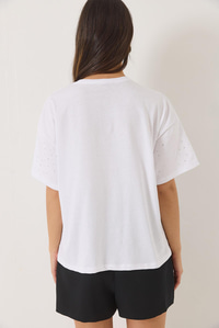 Pul Detaylı Bisiklet Yaka Kısa Kollu T-Shirt 3028 60283149 - Beyaz