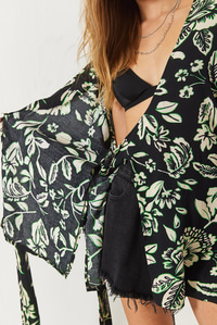 Püskül Detaylı Bağlamalı Desenli Kısa Viskon Kimono 60261497 - Siyah