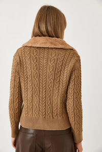 Saç Örgülü Yakası Kürklü Triko Hırka - Camel HIRKA modelleri