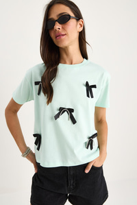 Saten Kurdela Aksesuarlı Taş Detaylı T-Shirt 60602011 - Mint Yeşili