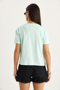 Saten Kurdela Aksesuarlı Taş Detaylı T-Shirt 60602011 - Mint Yeşili