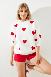 Süzene Kalp Nakışlı Sweatsihrt 60251804 - Beyaz SWEATSHİRT modelleri
