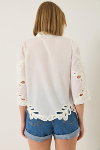 Süzene Nakış İşlemeli Ajurlu Pamuk Gömlek 60251799 - Ekru GÖMLEK modelleri