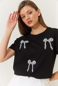 Taş ve Fiyonk Detaylı Tshirt 60602005 - Siyah