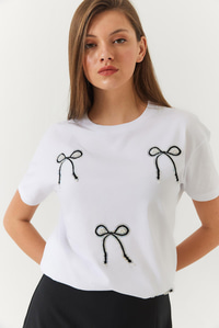 Taş ve Fiyonk Detaylı Tshirt 60602005 - Beyaz