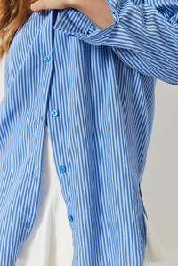 Tek Cepli Yanları Yırtmaçlı Çizgili Poplin Gömlek 2557 60283069 - Mavi