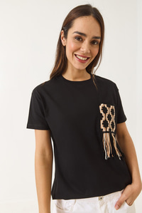 Tığ İşlemeli Cep Detaylı T-Shirt 60602027 - Siyah