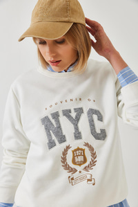 Üç İplik Şardonlu Nakışlı Sweatshirt 6476 60261023 - Beyaz SWEATSHİRT modelleri