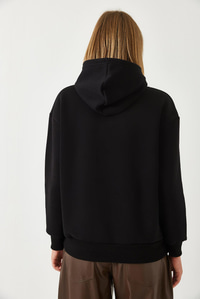 Üç İplik Şardonlu Renkli Kalp Baskılı Kapşonlu Sweatshirt MBHS025 60601025 - Siyah