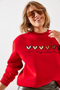 Üç İplik Şardonlu Renkli Kalp Baskılı Sweatshirt MBHS007 60601007 - Kırmızı