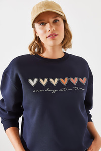 Üç İplik Şardonlu Renkli Kalp Baskılı Sweatshirt MBHS007 60601007 - Lacivert