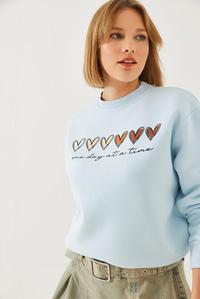 Üç İplik Şardonlu Renkli Kalp Baskılı Sweatshirt MBHS007 60601007 - Bebe Mavisi