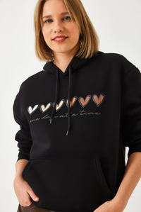Üç İplik Şardonlu Renkli Kalp Baskılı Kapşonlu Sweatshirt MBHS025 60601025 - Siyah