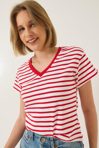 V Yaka Çizgili Rahat Kalıp Basic T-Shirt 60283205 - Kırmızı-Beyaz