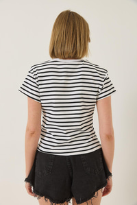 V Yaka Çizgili Rahat Kalıp Basic T-Shirt 60283205 - Siyah-Beyaz