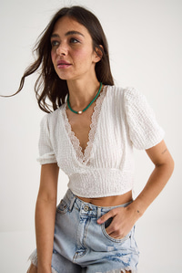 V Yaka Fisto Detaylı Bürümcük Kısa Kollu Crop Bluz 2231 60284051 - Beyaz