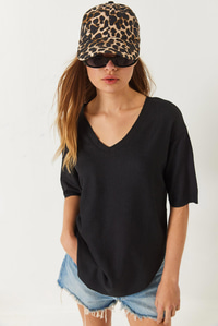 V Yaka Oval Kesim Bürümcük Basic T-Shirt 60261484 - Siyah