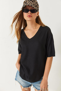 V Yaka Oval Kesim Bürümcük Basic T-Shirt 60261484 - Siyah