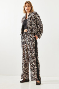 Yan Çizgili Leopar Jogger Pantolon MBMS015 60501015 - Leopar