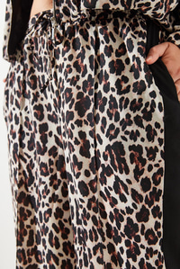 Yan Çizgili Leopar Jogger Pantolon MBMS015 60501015 - Leopar