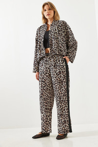 Yan Çizgili Leopar Jogger Pantolon MBMS015 60501015 - Leopar