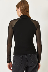 Yarım Balıkçı Yaka Tül Detaylı Sandy Kumaş Bluz 7187 60261335 - Siyah