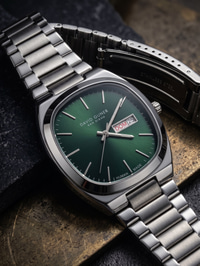 David Guner San Diego 42 mm Erkek Kol Saati Yeşil Kadran Çelik Kordon Almanca Gün Göstergeli