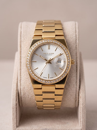 DAVID GUNER San Diego Kadın Kol Saati 30 mm Gold Renkli Taş Detaylı İnce Kasa