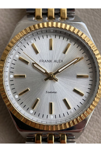 Femme 28 mm Küçük Kasa Gümüş Kadran Çift Renk Metal Kordon Kadın Saati