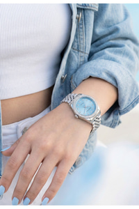 Femme Taşlı Kadın Kol Saati Mavi Kadran Çelik 31-34 mm Quartz