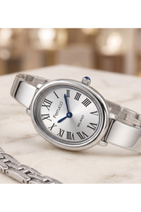 Kadın Kol Saati 28 mm Gümüş Rengi Mavi Detaylı Oval Kasa Kelepçe Kordon