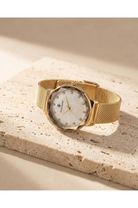 Kadın Kol Saati 34 mm Gold Hasır Kordon Kadran Taşlı Lazer Cam
