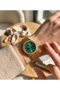 Kadın Saat 32 mm Gold Renkli Yeşil Kadran Taşlı Çerçeve Şık Çelik Kol Saati