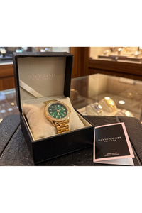 Kadın Saat 32 mm Gold Renkli Yeşil Kadran Taşlı Çerçeve Şık Çelik Kol Saati