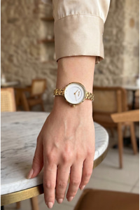 Kadın Saati 28mm Küçük Kasa Beyaz Kadran Gold Çelik Kordon Quartz 3 ATM